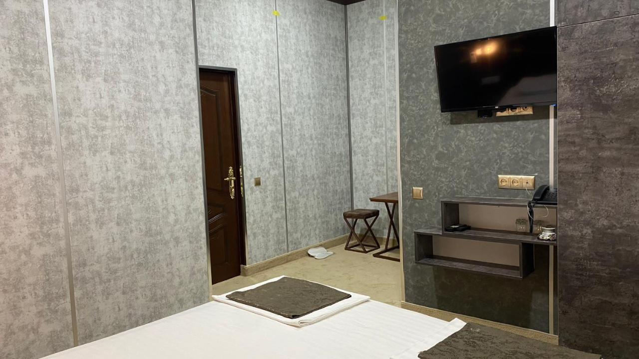 Jinju Hotel Tashkent Bagian luar foto